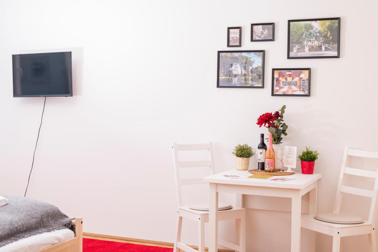 Red Monkey Vienna Apartment Buitenkant foto