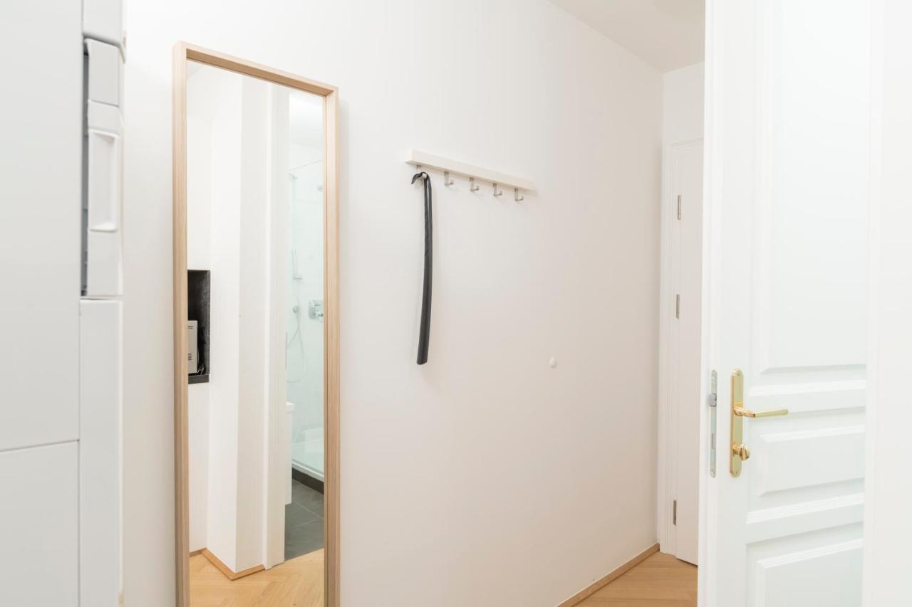 Red Monkey Vienna Apartment Buitenkant foto